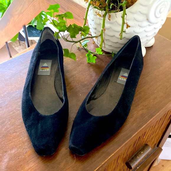 Black suede dress shoestring
